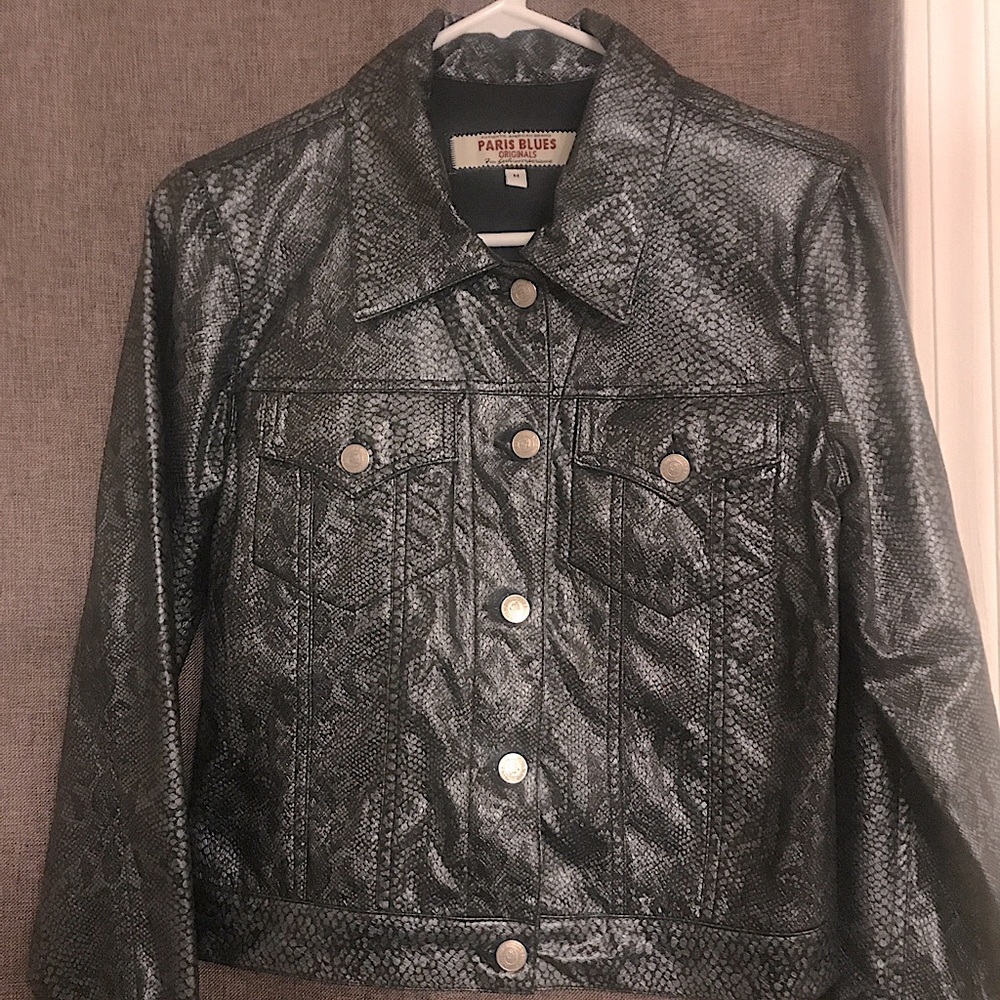 SNAKESKIN JACKET.